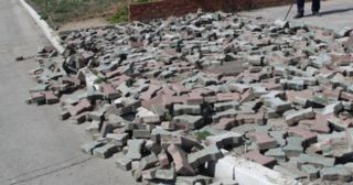 Демонтаж тротуарной плитки Боровичи, цена от 2958 руб.
