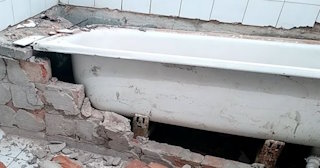 Демонтаж ванной комнаты в Боровичах - стоимость работ от 831 руб. | Сварной-Брв
